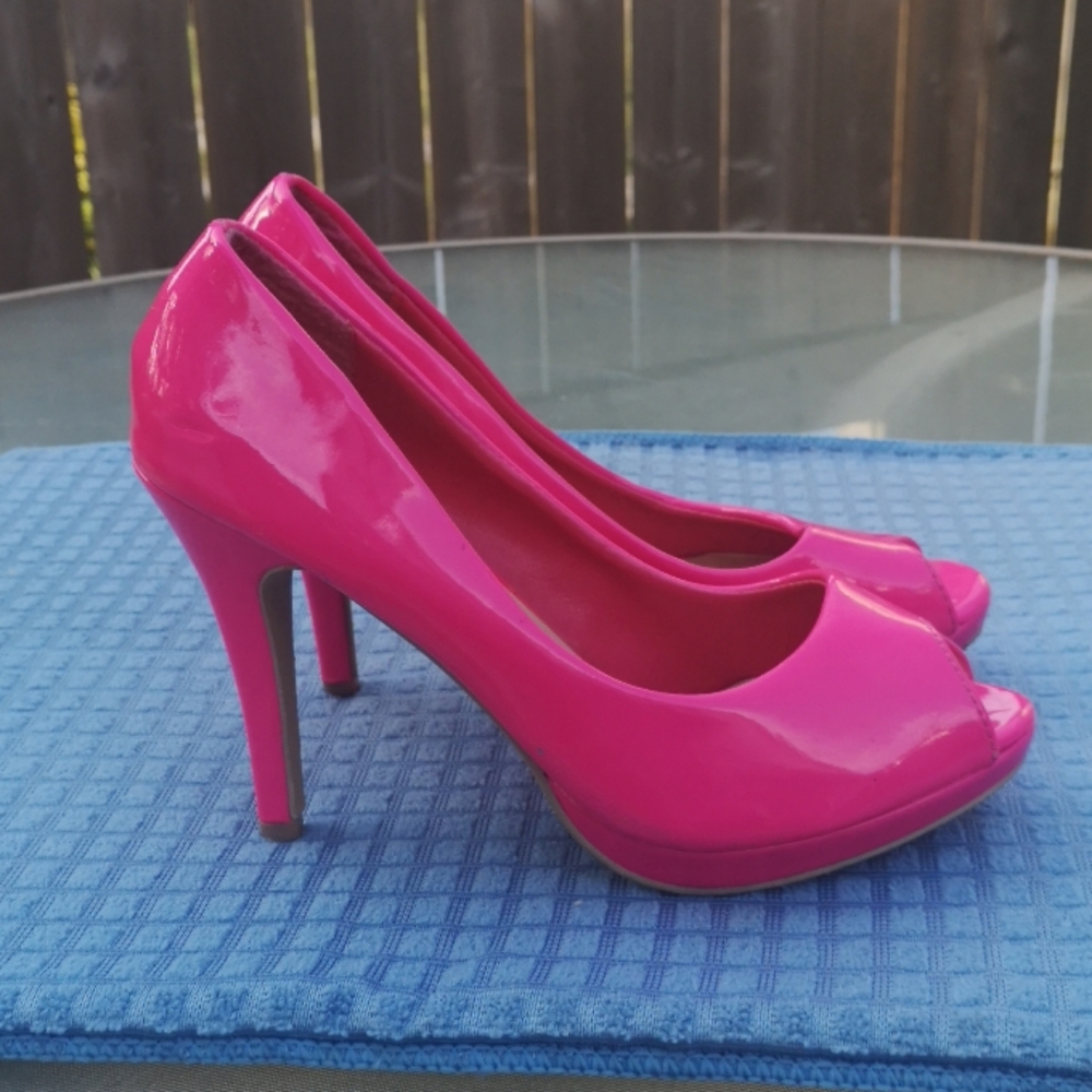 Shoes - Picture 2 of 2